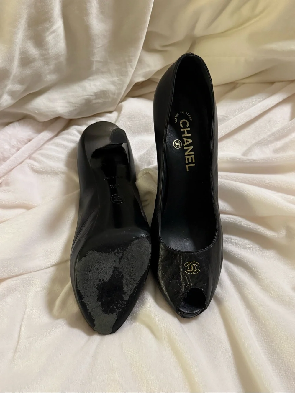 CHANEL Black Leather Stiletto Pumps
